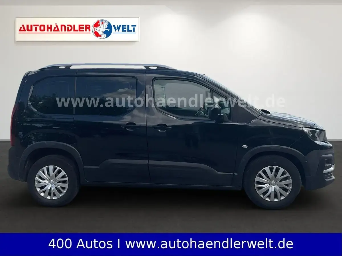 Gebraucht Peugeot Rifter Active 110 PS (80 kW) 2021 Schwarz Van / Kleinbus