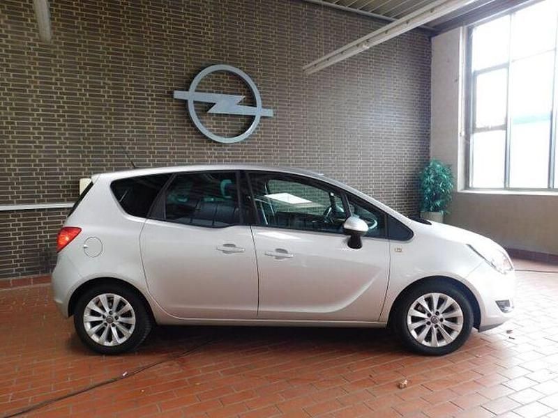Gebraucht Opel Meriva drive 120 PS (88 kW) 2016 Silber Van / Kleinbus