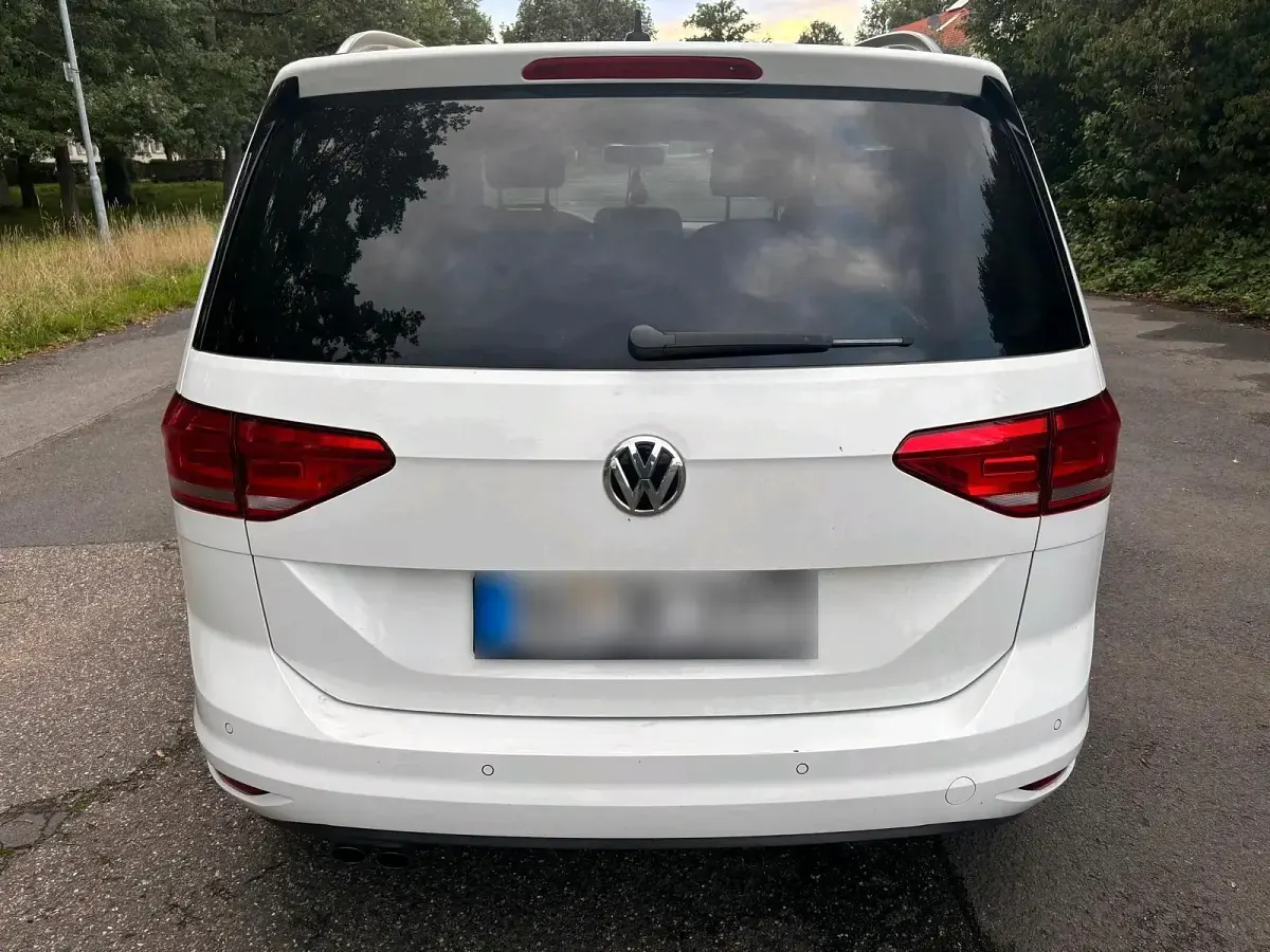 Gebraucht VW Touran 150 PS (110 kW) 2016 Weiß Van / Kleinbus
