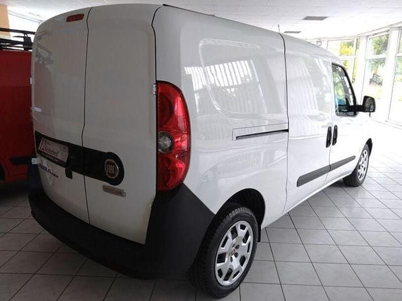 Gebraucht Fiat Doblò 105 PS (77 kW) 2021 Colore ernesto weiß Van / Kleinbus
