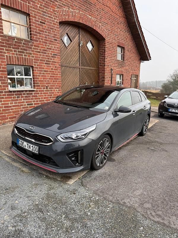 Gebraucht Kia ProCeed GT 204 PS (150 kW) 2021 Grau Kombi