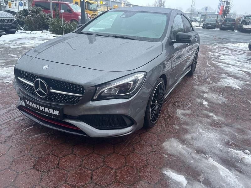 Grau Gebraucht 2016 Mercedes CLA250 Limousine | 20.990 € (Guter Preis) - Bild 1/4