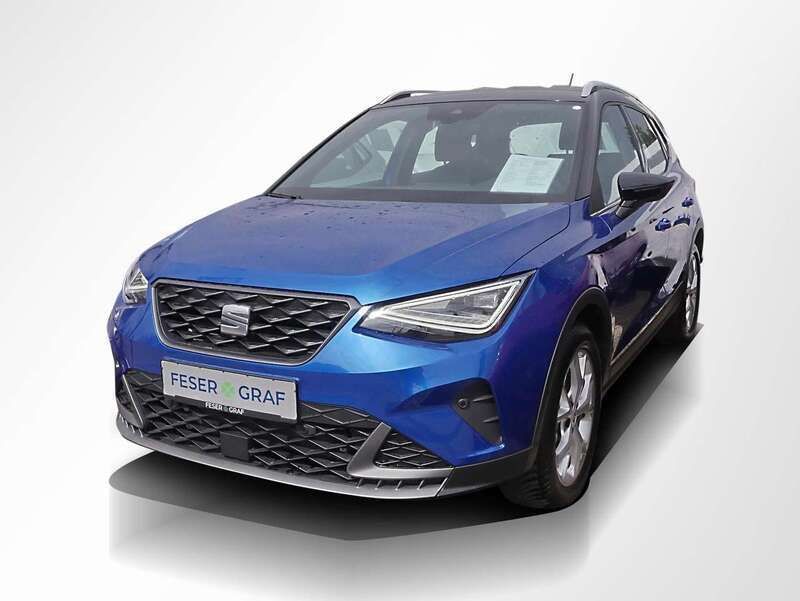 Sapphire blau metallic Gebraucht 2024 Seat Arona FR SUV | 21.440 € (Guter Preis) - Bild 1/4