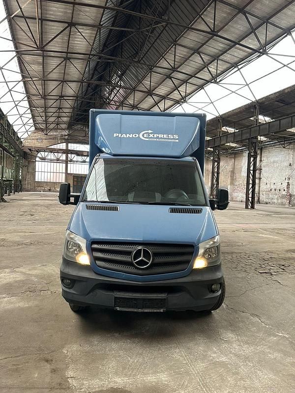 Blau Gebraucht 2016 Mercedes Sprinter Van | 12.595 € - Bild 1/4