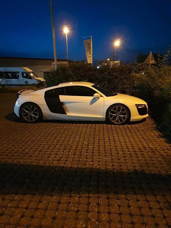 Weiß Gebraucht 2007 Audi R8 Coupé Coupé | 42.000 € (Fairer Preis) - Bild 1/4