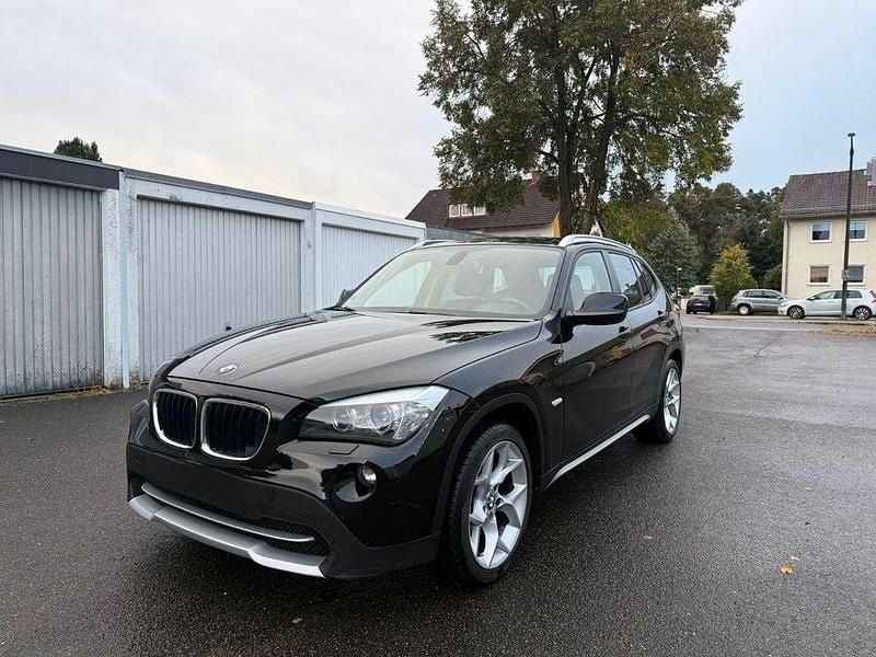 Schwarz Gebraucht 2010 BMW X1 Sport Line SUV | 9.750 € (Guter Preis) - Bild 1/4