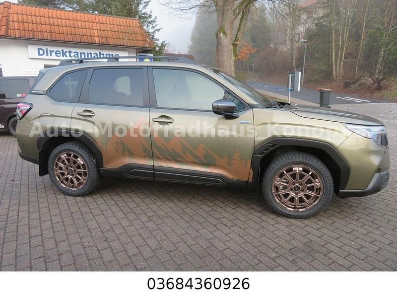 Neu Subaru Forester Exclusive+ 136 PS (100 kW) 2026 Grün SUV