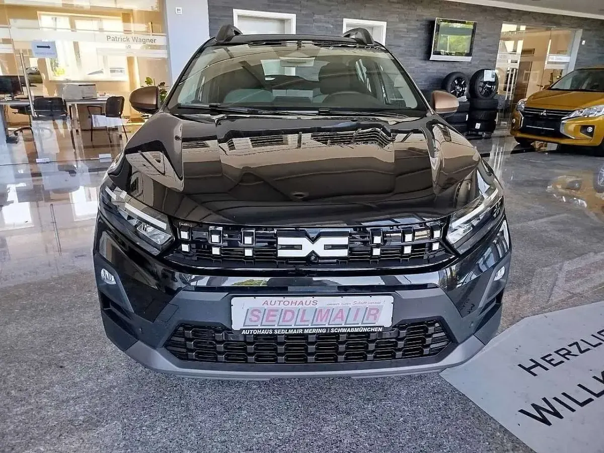Neu Dacia Sandero Extreme 122 PS (89 kW) 2026 Perlmutt schwarz Limousine