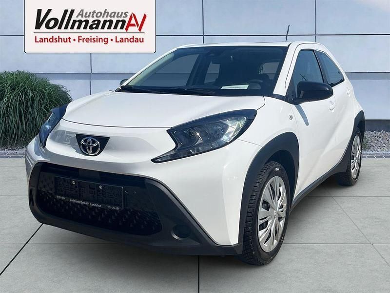 Unbekannt Gebraucht 2023 Toyota Aygo Play Kleinwagen | 14.950 € (Guter Preis) - Bild 1/4