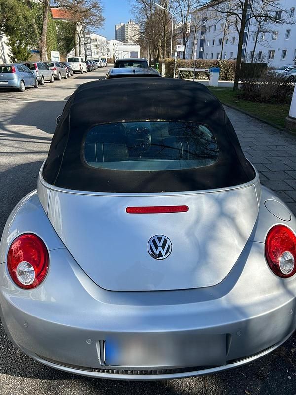 Gebraucht VW New Beetle 75 PS (55 kW) 2010 Silber Kleinwagen