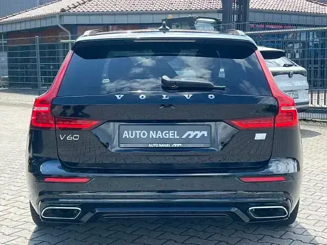 Gebraucht Volvo V60 R-Design 456 PS (335 kW) 2022 Schwarz Kombi