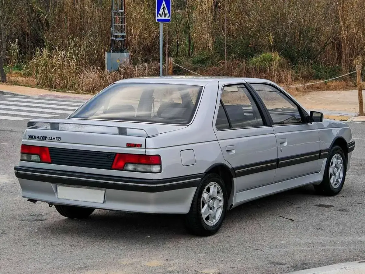 Gebraucht Peugeot 405 160 PS (117 kW) 1989 Grau Limousine