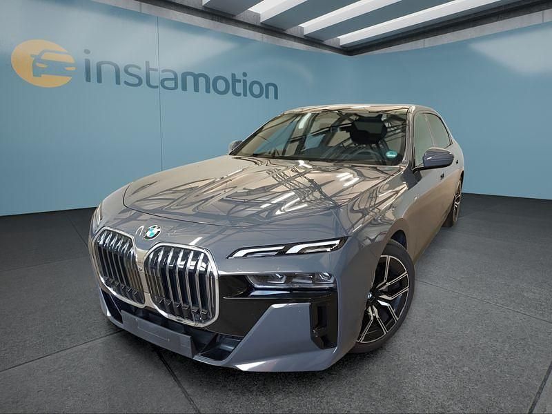 Grau Gebraucht 2024 BMW 740 Limousine | 96.349 € - Bild 1/4