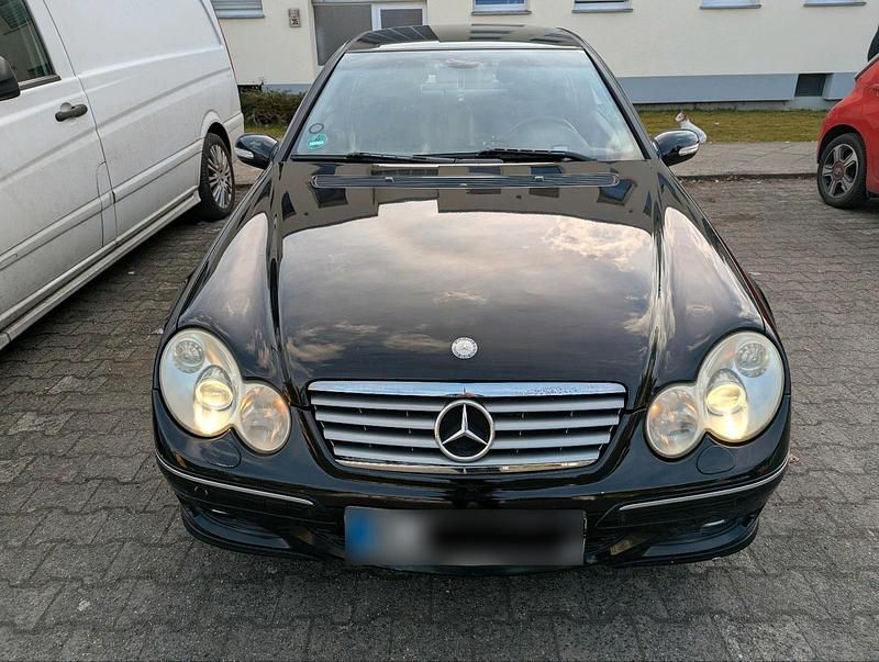 Gebraucht Mercedes C180 143 PS (105 kW) 2004 Schwarz Coupé