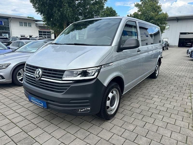 Silber Gebraucht 2020 VW Caravelle Trendline Van / Kleinbus | 29.990 € (Fairer Preis) - Bild 1/4