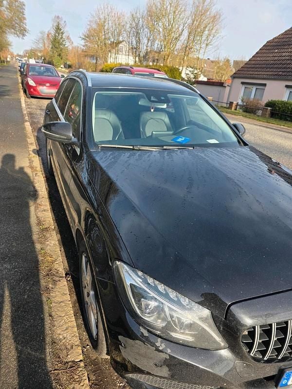 Gebraucht Mercedes C220 194 PS (142 kW) 2016 Schwarz Kombi
