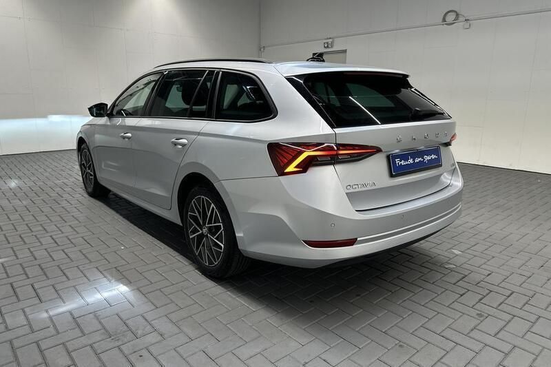 Gebraucht Skoda Octavia Style 150 PS (110 kW) 2021 Silber (brilliantsilbermet.) Kombi