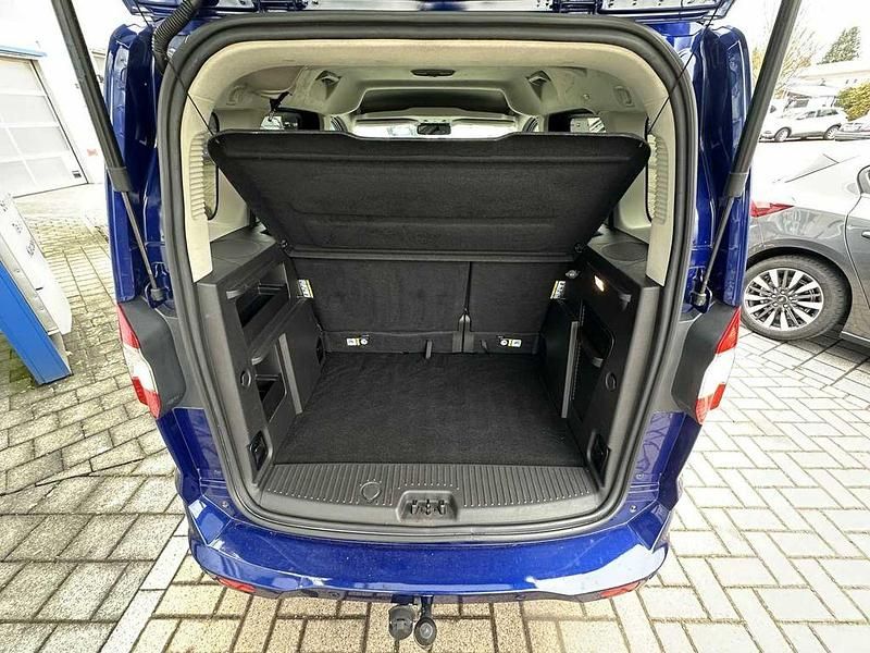 Gebraucht Ford Tourneo Courier Titanium 101 PS (74 kW) 2018 Blau Van / Kleinbus