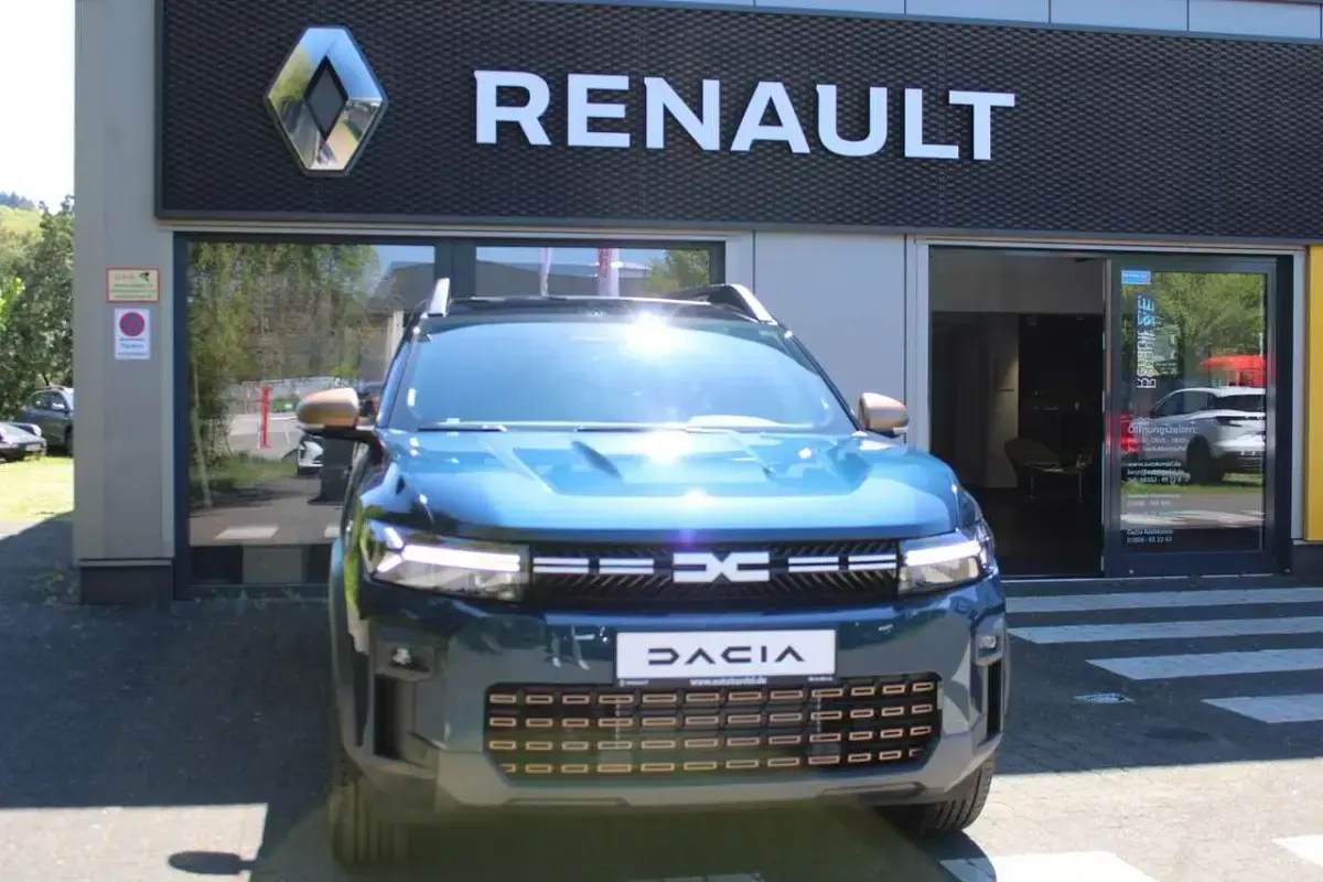 Neu Dacia Bigster Extreme 109 PS (80 kW) 2025 Indigoblau SUV