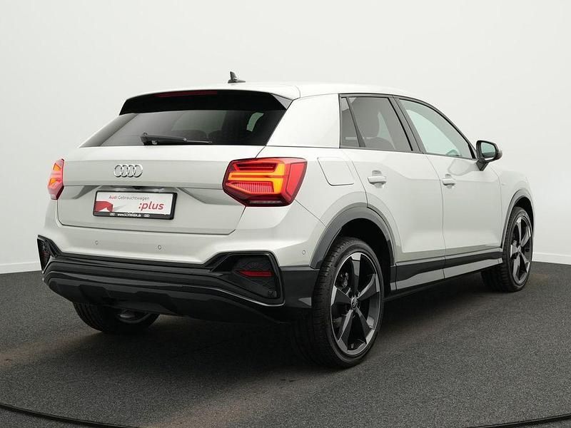 Gebraucht Audi Q2 S-Line 150 PS (110 kW) 2024 Tausilber metallic SUV