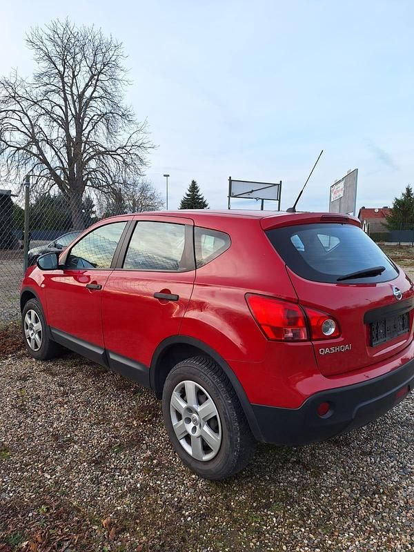 Gebraucht Nissan Qashqai 115 PS (84 kW) 2009 Rot SUV