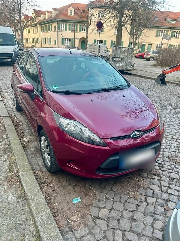 Gebraucht Ford Fiesta 60 PS (44 kW) 2009 Rot Kleinwagen