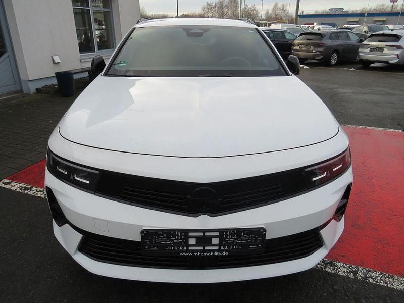 Neu Opel Astra 131 PS (96 kW) 2025 Weiß Kombi