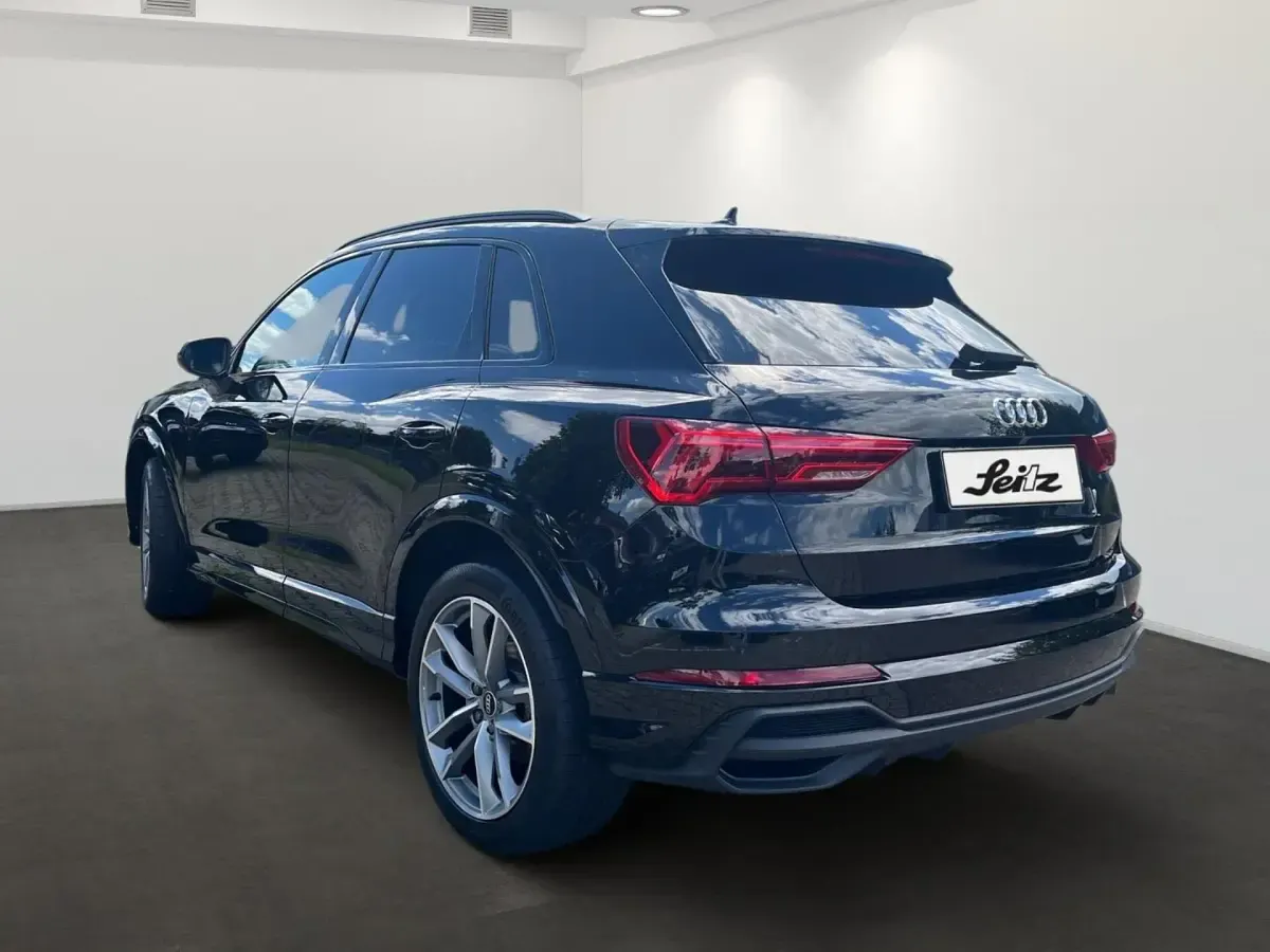 Gebraucht Audi Q3 S-Line 150 PS (110 kW) 2024 Schwarz SUV