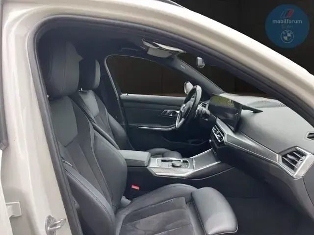 Gebraucht BMW 330e M Sport 292 PS (214 kW) 2022 Weiß Limousine