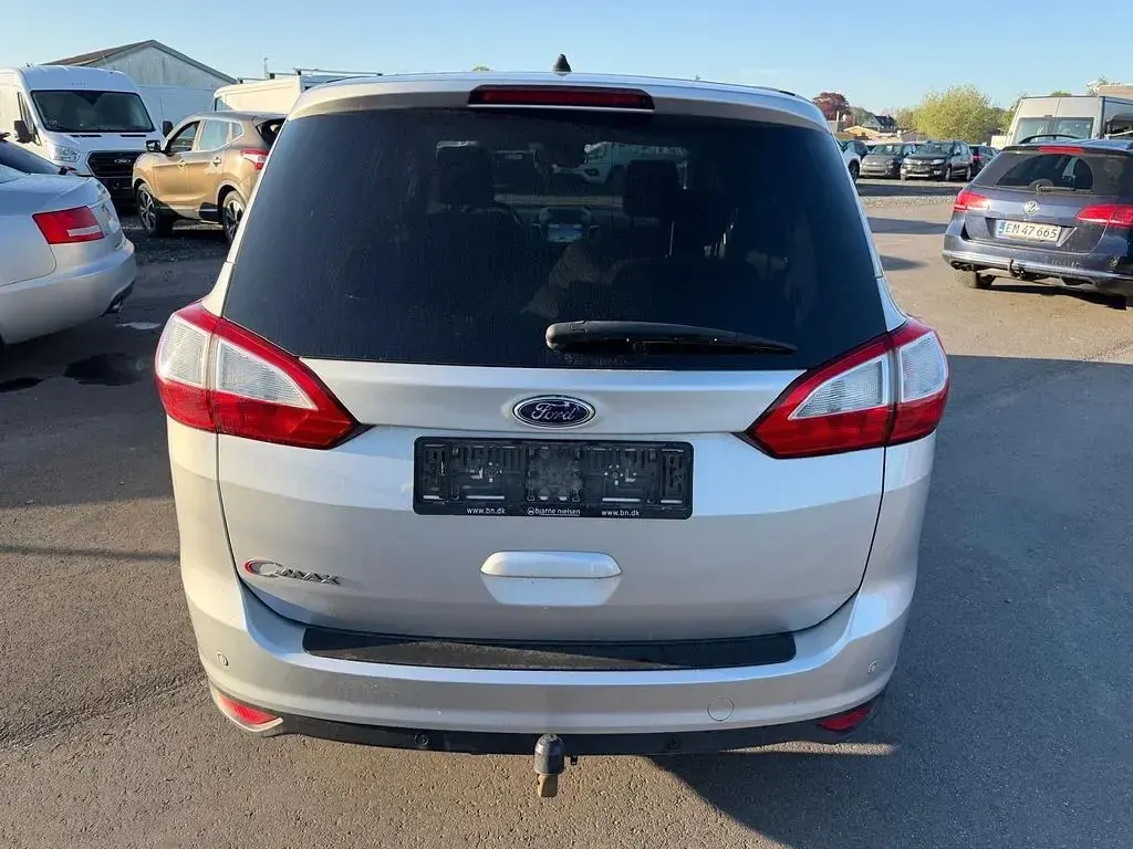 Używany Ford Grand C-Max Titanium 120 KM (88 kW) 2017 Srebrny Minivan