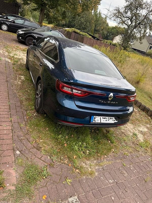 Blau Gebraucht 2017 Renault Talisman Limousine | 8.000 € (Superpreis) - Bild 1/4