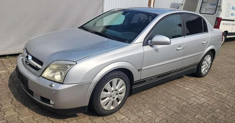 Gebraucht Opel Vectra Comfort 147 PS (108 kW) 2002 Silber Limousine