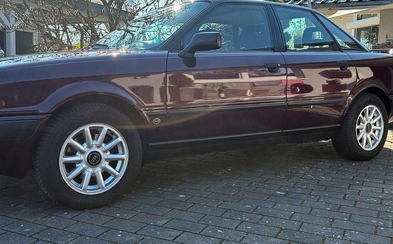 Gebraucht Audi 80 116 PS (85 kW) 1993 Rot Limousine