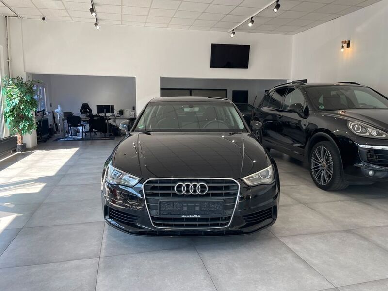 Schwarz Gebraucht 2016 Audi A3 Attraction Limousine | 15.900 € (Etwas zu teuer) - Bild 1/4