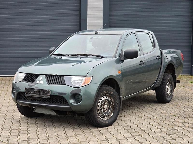 Grün Gebraucht 2007 Mitsubishi L200 Invite Abholung | 5.900 € (Fairer Preis) - Bild 1/4