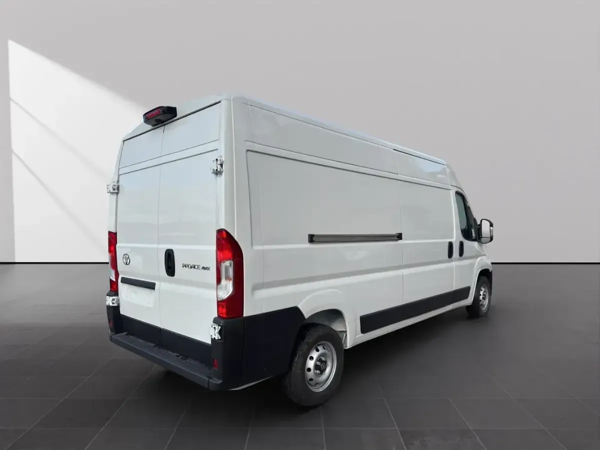 Neu Toyota Proace 140 PS (102 kW) 2025 Weiss Van / Kleinbus