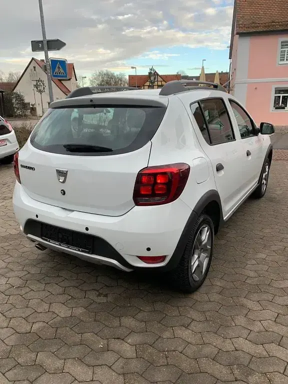 Gebraucht Dacia Sandero Prestige 95 PS (69 kW) 2020 Weiß Limousine