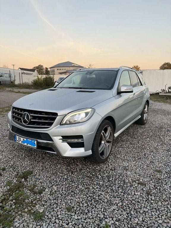 Silber Gebraucht 2012 Mercedes ML350 SUV | 16.200 € (Guter Preis) - Bild 1/4