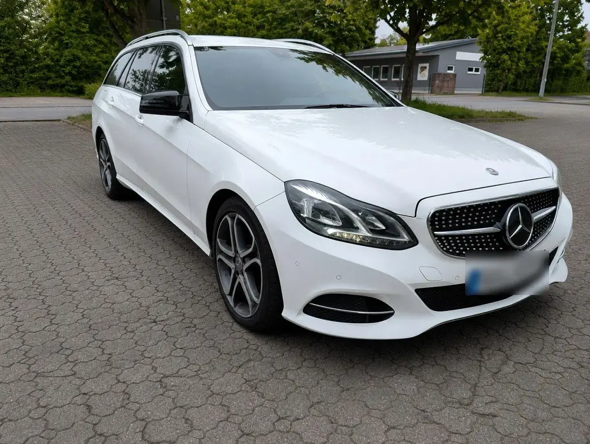 Gebraucht Mercedes E200 Avantgarde 184 PS (135 kW) 2013 Weiß Kombi