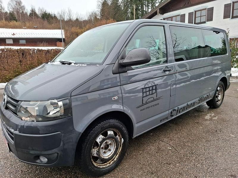 Gebraucht VW Caravelle Trendline 179 PS (131 kW) 2013 Grau Van / Kleinbus