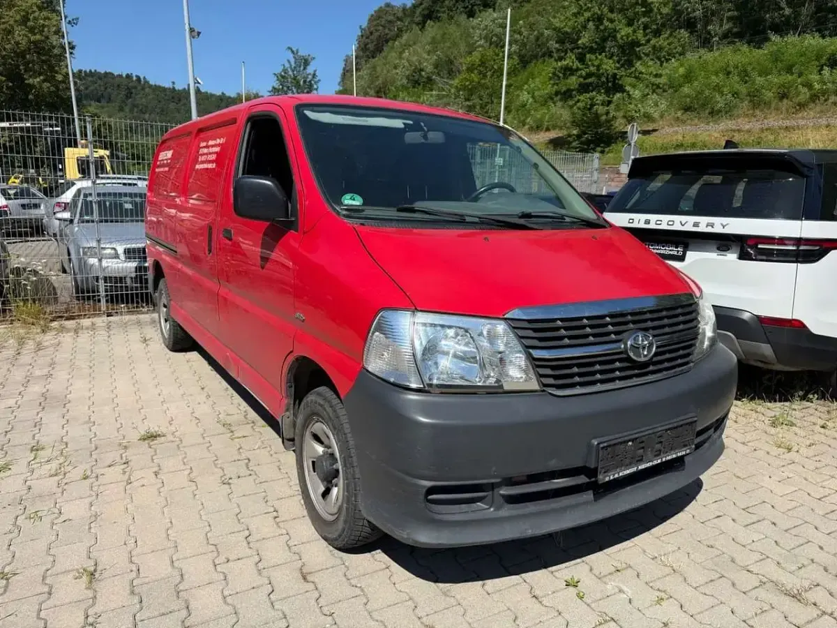 Gebraucht Toyota HiAce 95 PS (69 kW) 2007 Rot Van