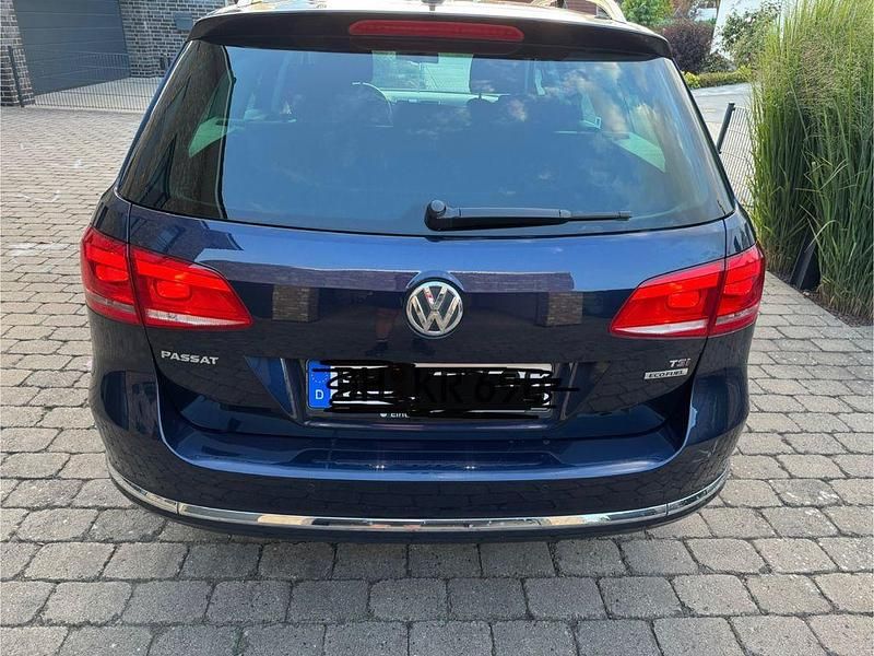 Gebraucht VW Passat Comfortline 150 PS (110 kW) 2011 Blau Kombi