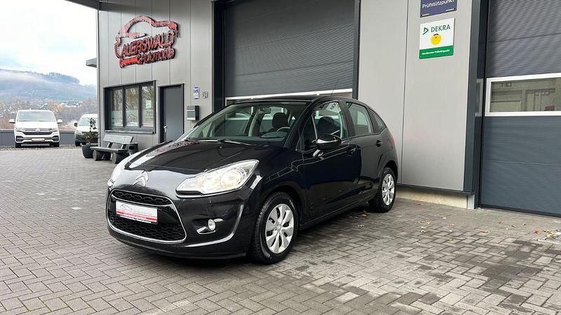 Schwarz Gebraucht 2011 Citroën C3 Tendance Limousine | 6.990 € (Teuer) - Bild 1/4