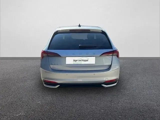 Gebraucht Skoda 110 R Tour 150 PS (110 kW) 2025 Brilliantsilber metallic Limousine