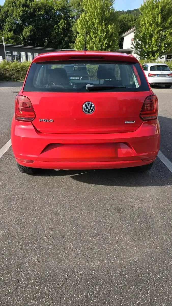 Gebraucht VW Polo 60 PS (44 kW) 2016 Rot Kleinwagen