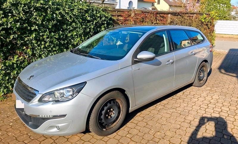 Gebraucht Peugeot 308 120 PS (88 kW) 2016 Silber Kombi