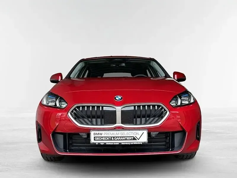 Używany BMW 120 156 KM (114 kW) 2025 Czerwony Hatchback
