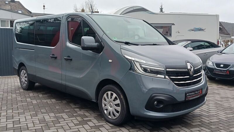 Städtisches grau Gebraucht 2020 Renault Trafic Van | 31.990 € (Teuer) - Bild 1/4