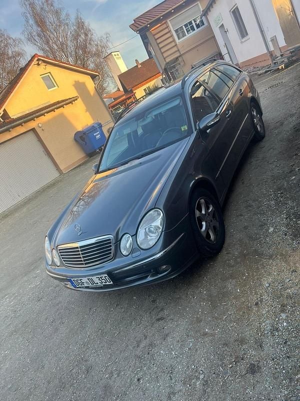 Gebraucht Mercedes E350 272 PS (200 kW) 2005 Grau Kombi