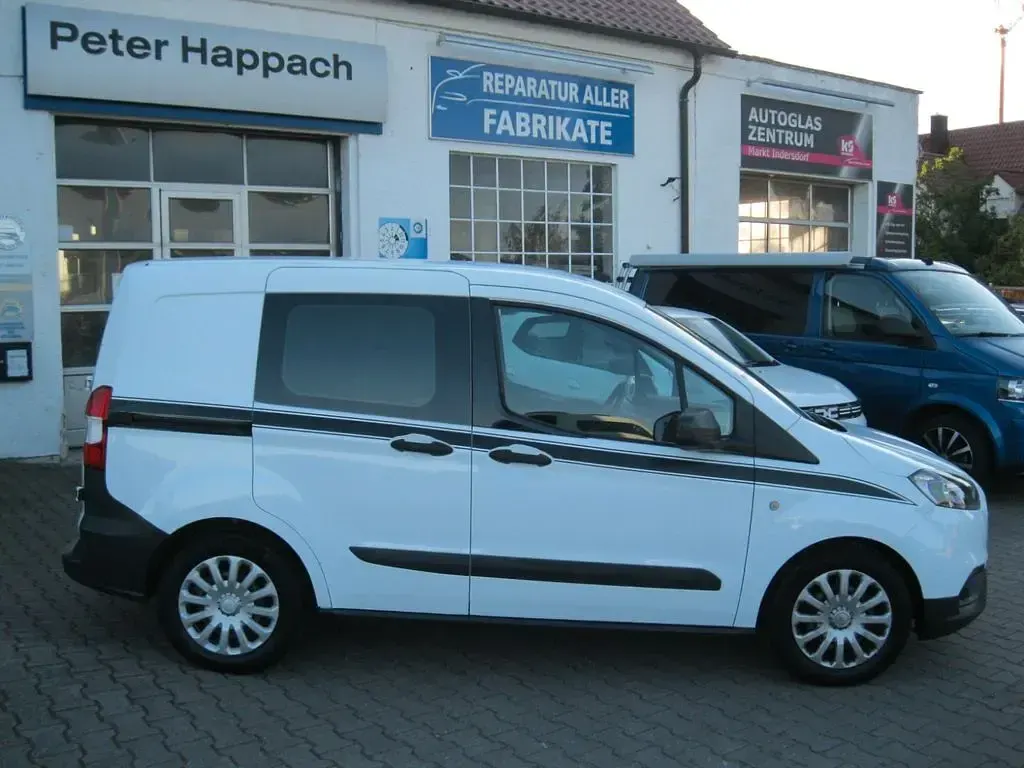 Gebraucht Ford Transit Trend 101 PS (74 kW) 2019 Weiß Van / Kleinbus